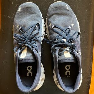 On cloud x3 training shoe